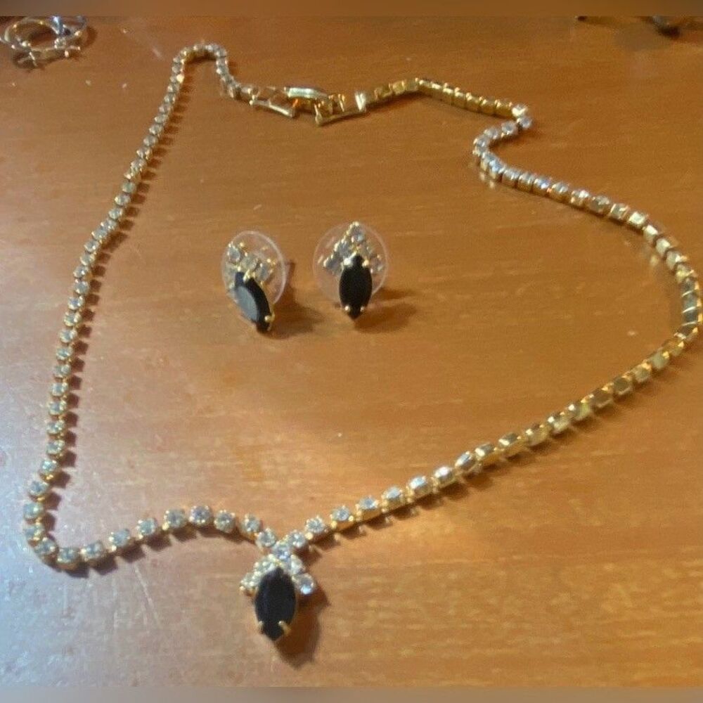 Gold Tone Black Stone Rhinestone Necklace Earrings Set Women’s Statement Jewelry